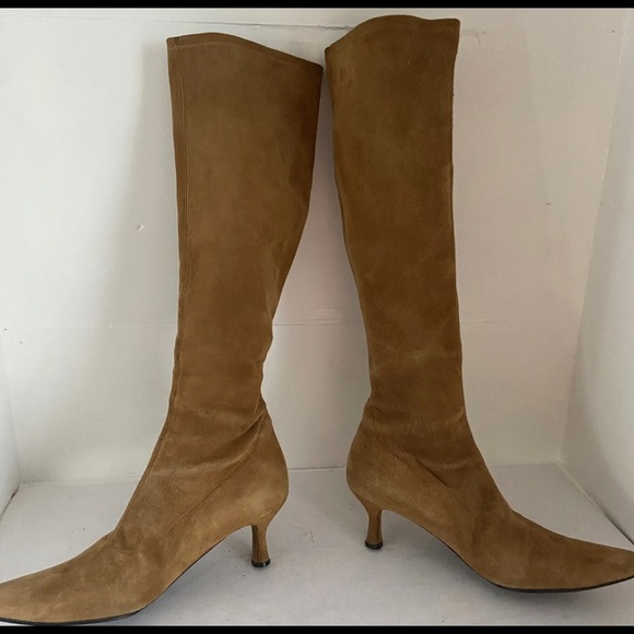 Stuart Weitzman Tan Brown Suede Pointed Toe - Picture 2 of 6